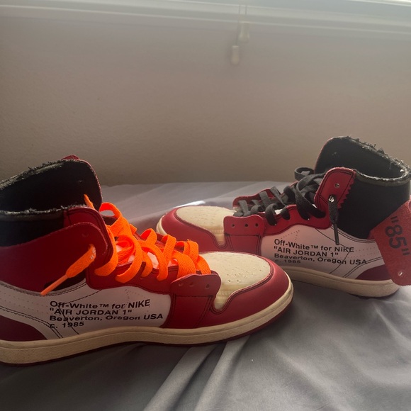 Off White Chicago Jordan 1 High - Picture 2 of 5